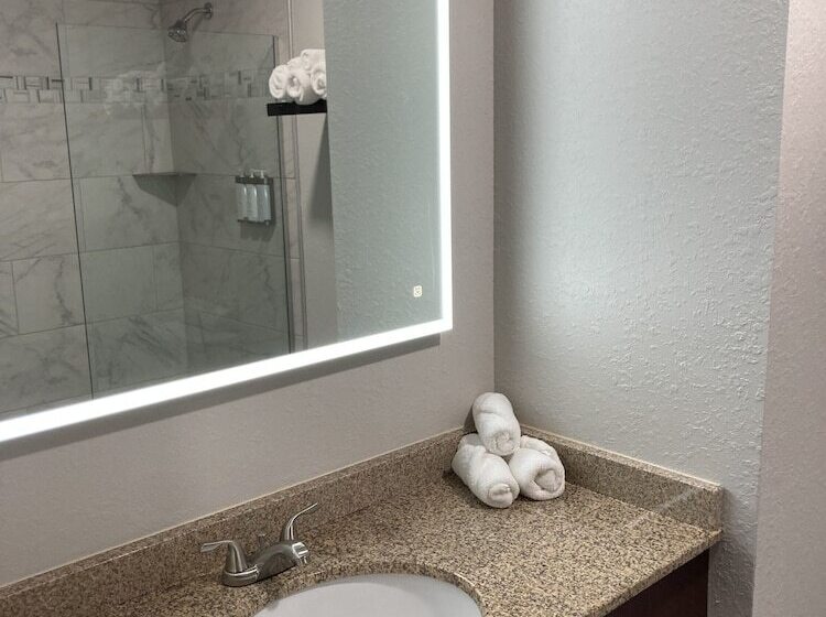 בית מלון כפרי Elker Inn & Suites