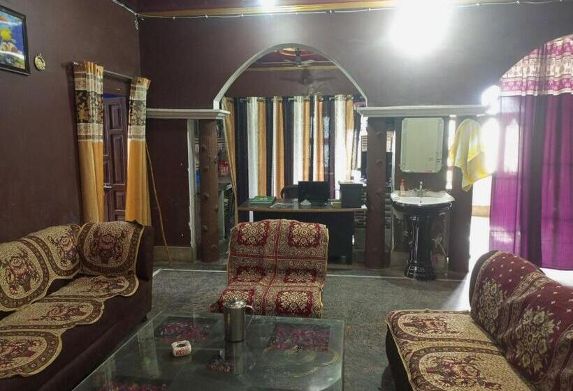 ホテル Oyo 81242  Paradise