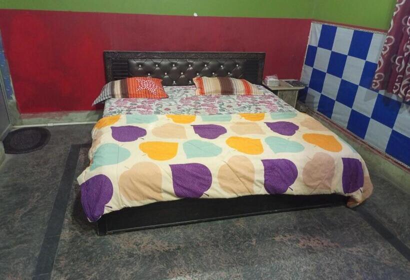 ホテル Oyo 81242  Paradise