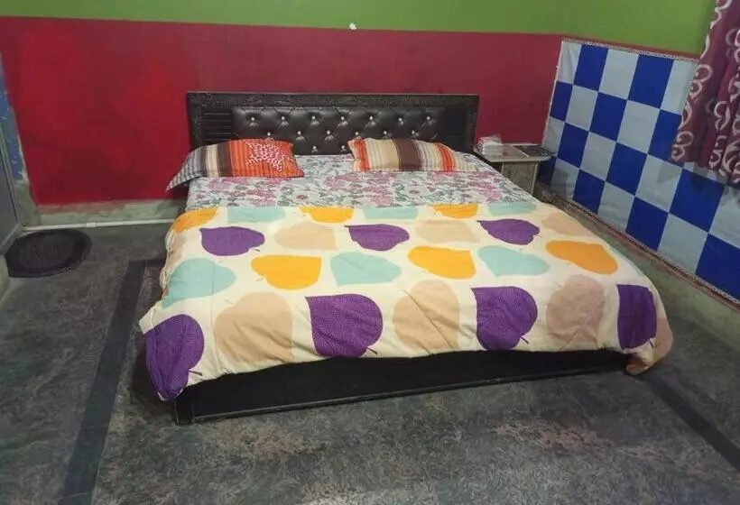 Hotelli Oyo 81242  Paradise