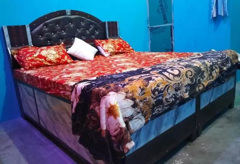 Hotelli Oyo 81242  Paradise