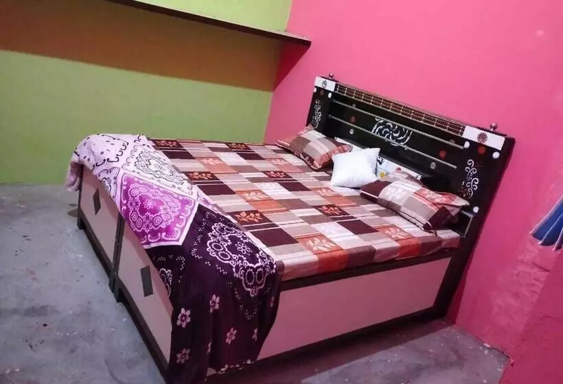Hotelli Oyo 81242  Paradise