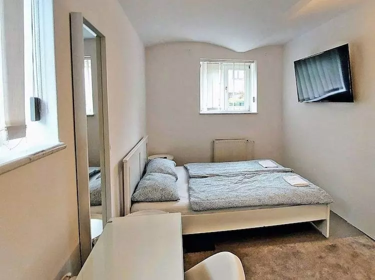 هتل Rose House   Greenline Accomodations