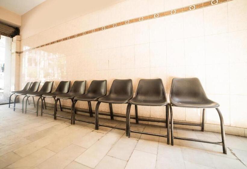 酒店 Raj Guest House