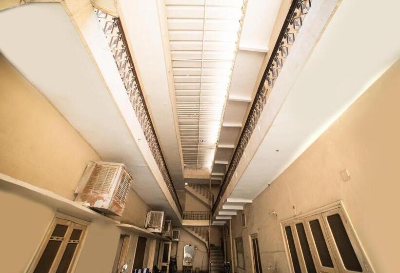 酒店 Raj Guest House