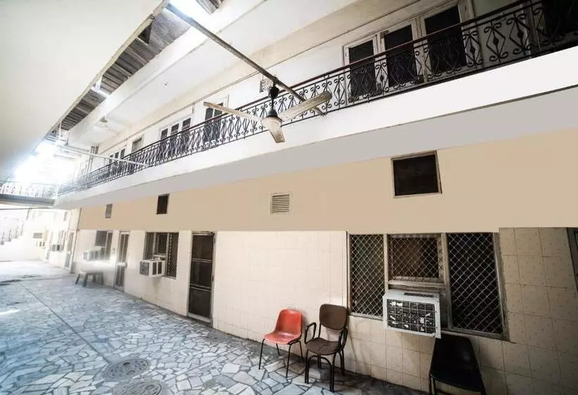 هتل Raj Guest House