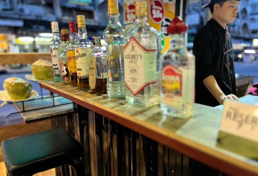 فندق Darling Harbour Residence South Pattaya