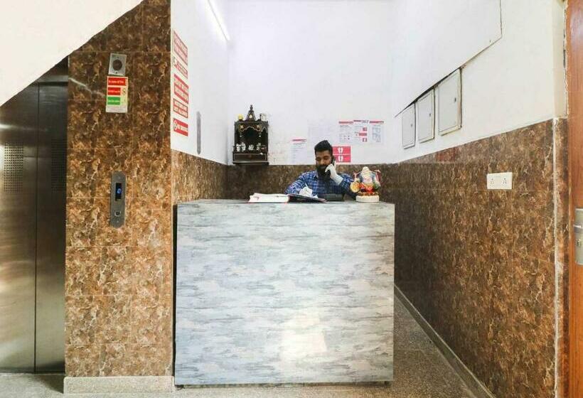 هتل Oyo 81187  Maharaja