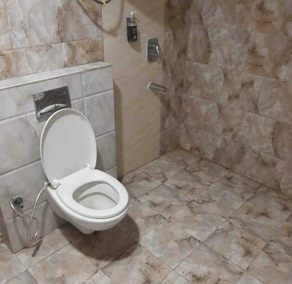 هتل Oyo 81187  Maharaja