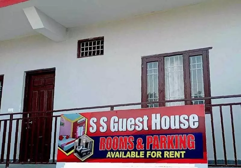 ホテル Oyo 81211 Ss Guest House