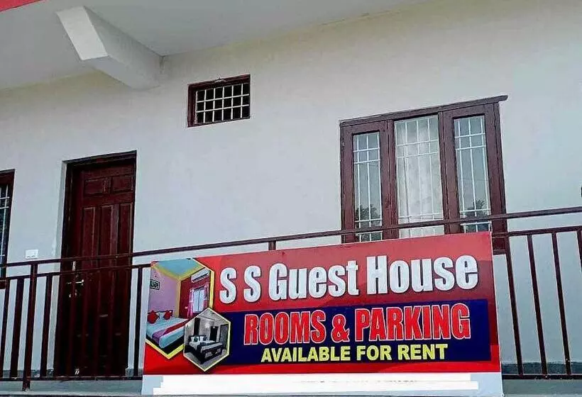 ホテル Oyo 81211 Ss Guest House