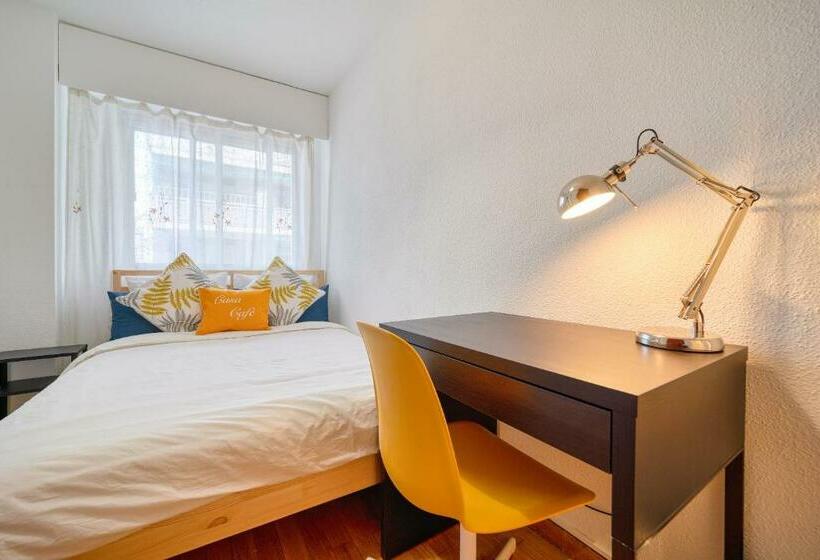 호스텔 B Casacafé Madrid Pozuelo 2 Baño Fuera De La Habitacion O Compartido