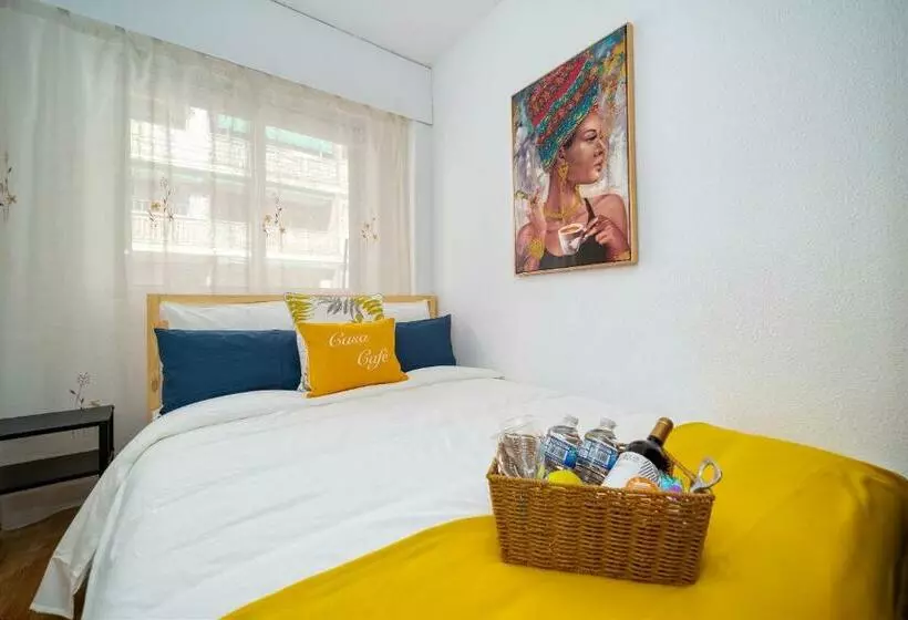 Retkeilymaja B Casacafé Madrid Pozuelo 2 Baño Fuera De La Habitacion O Compartido