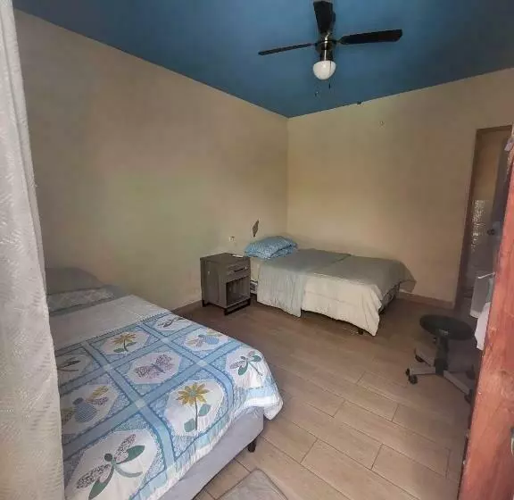 هاستل Pinoy Hostal