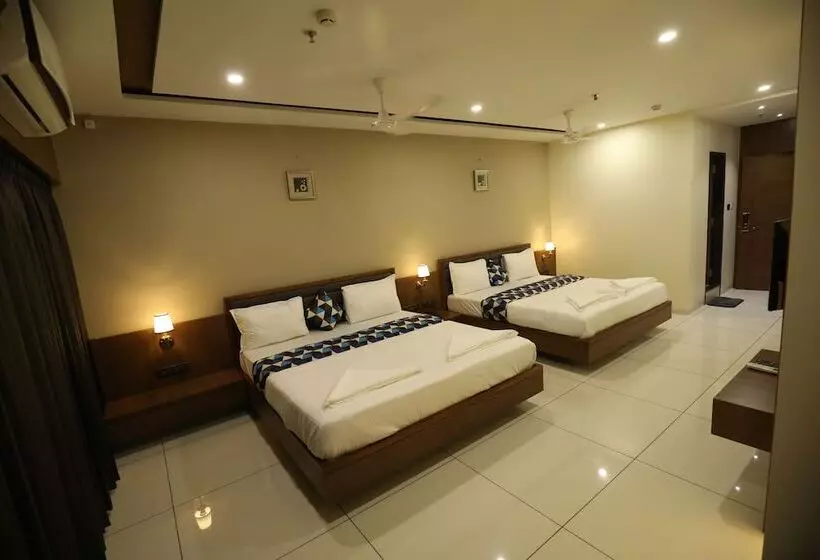 ホテル Gnine, Surat
