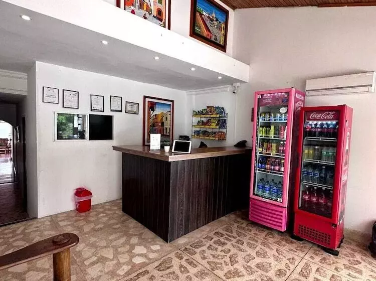 پانسیون Airport Cartagena