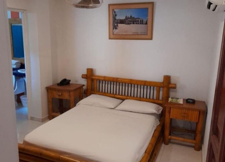 پانسیون Airport Cartagena