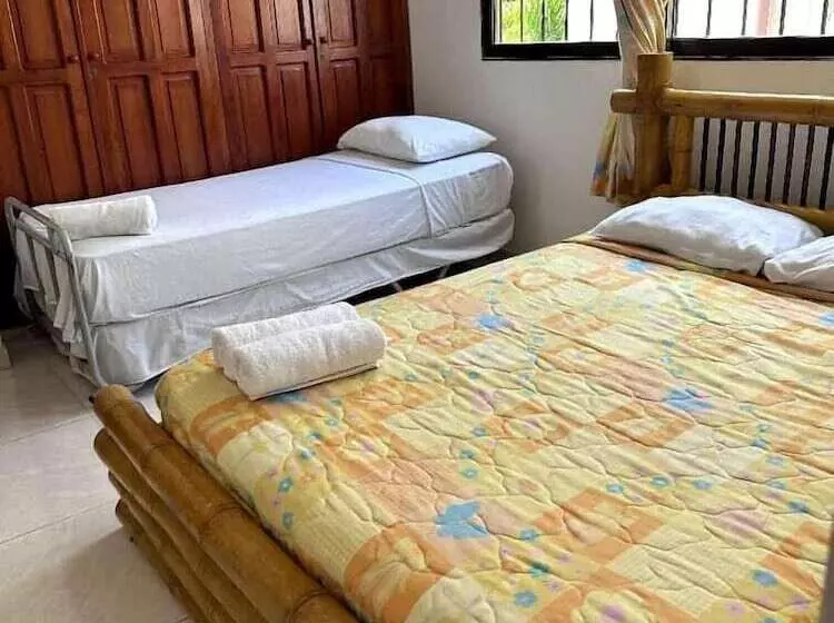 پانسیون Airport Cartagena