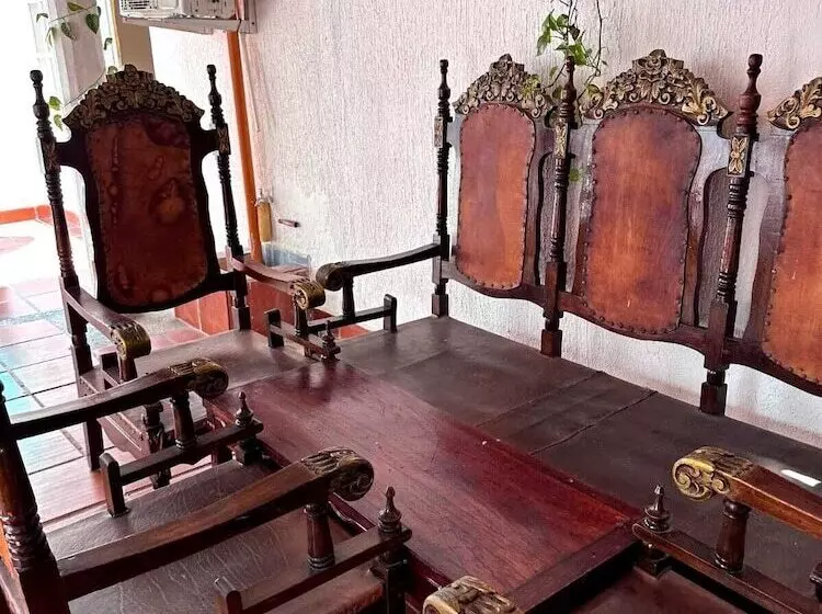 پانسیون Airport Cartagena