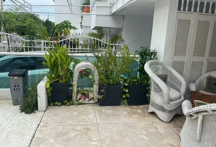 پانسیون Airport Cartagena