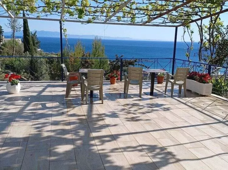 ペンション Ionian View Guest House