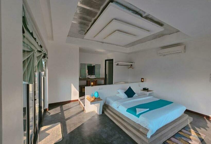 פנסיון Ultimate Boutique