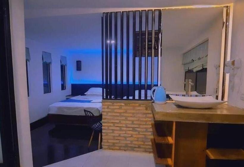 פנסיון Ultimate Boutique