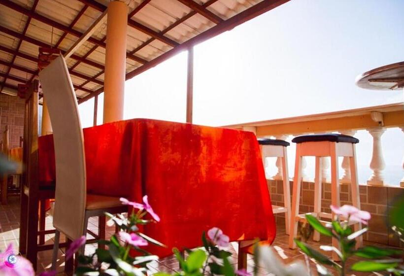 تختخواب و صبحانه Kolina D´sol