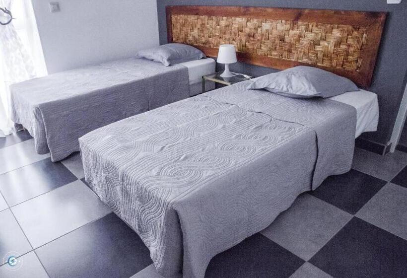 تختخواب و صبحانه Kolina D´sol