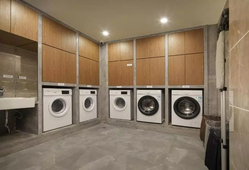 Hotelli Dongguan Tangxia Huaman