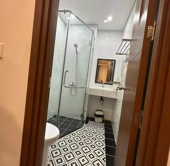 هتل Wins House