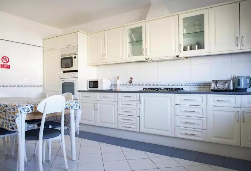 Retkeilymaja Wakeup Triplex House