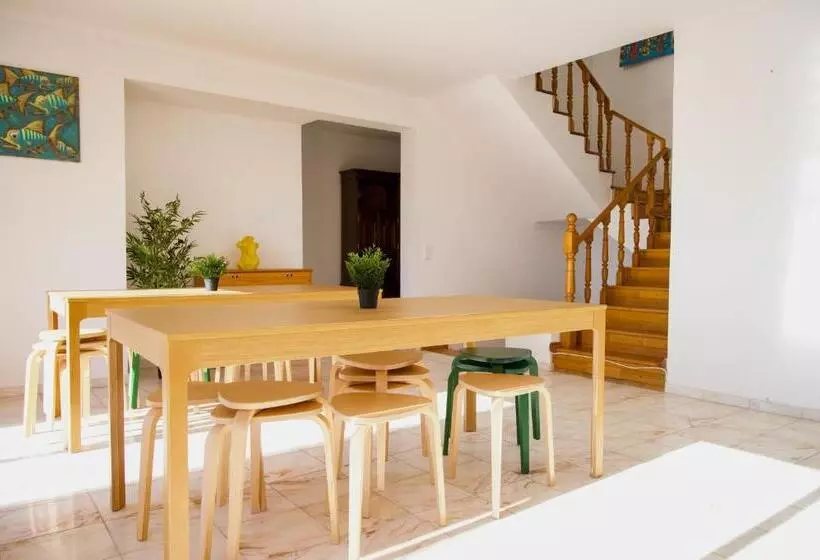 Retkeilymaja Wakeup Triplex House