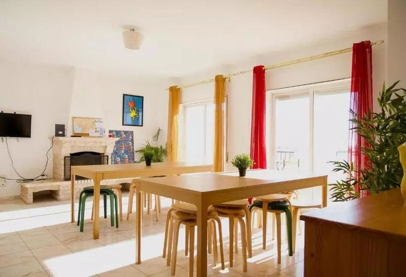 Retkeilymaja Wakeup Triplex House