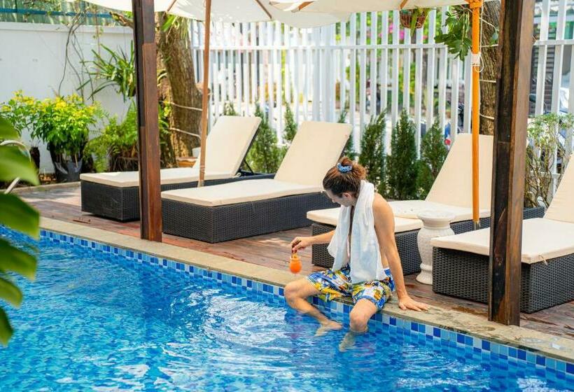 هتل Hoi An Heart Hostel Villa Bespoke