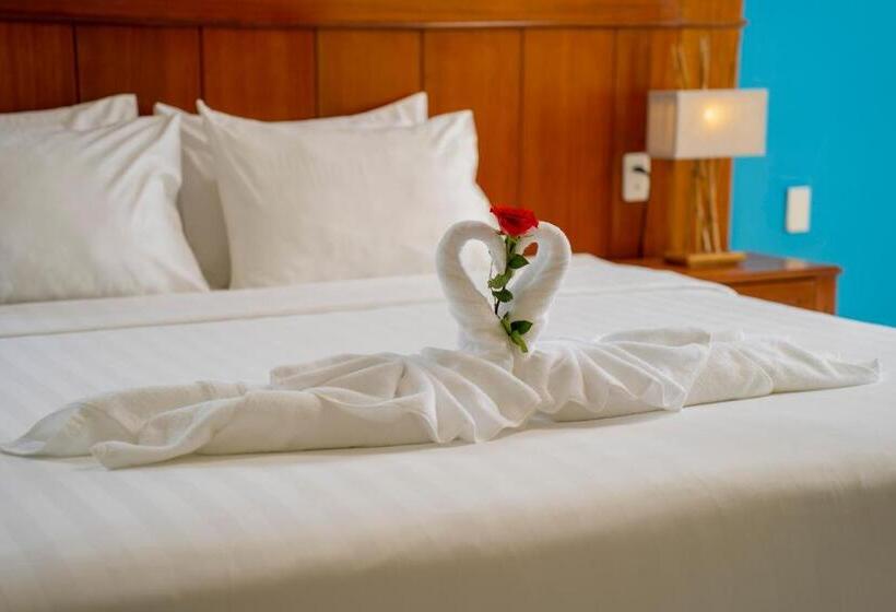 هتل Hoi An Heart Hostel Villa Bespoke