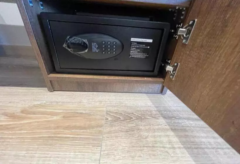 ホテル Kroi Near Castle Entrance Castle And Town View