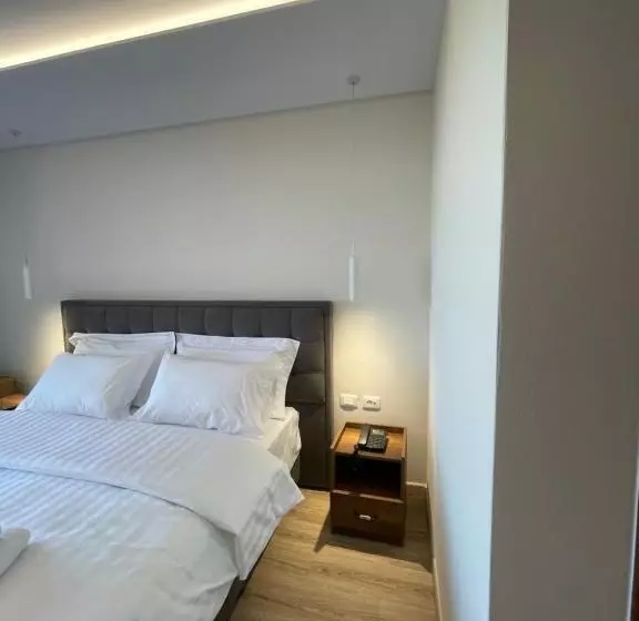 ホテル Kroi Near Castle Entrance Castle And Town View