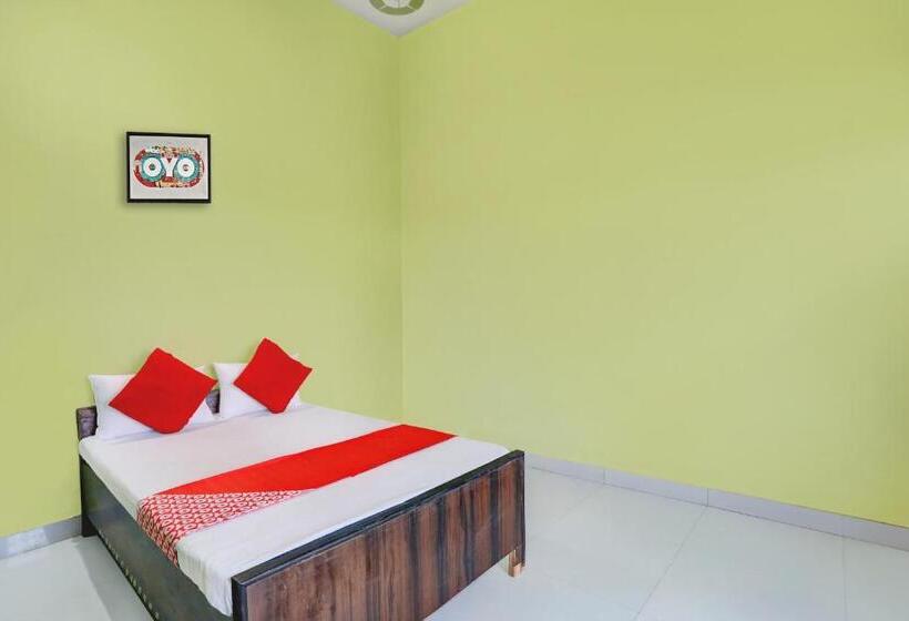 فندق Oyo Flagship 81180 Maa Pitambara