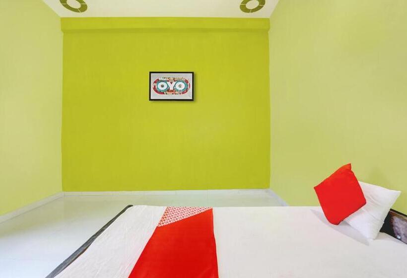 فندق Oyo Flagship 81180 Maa Pitambara