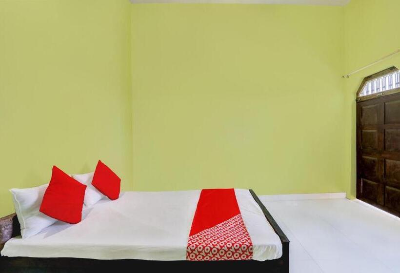 فندق Oyo Flagship 81180 Maa Pitambara