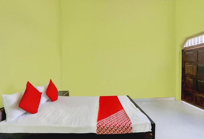 فندق Oyo Flagship 81180 Maa Pitambara