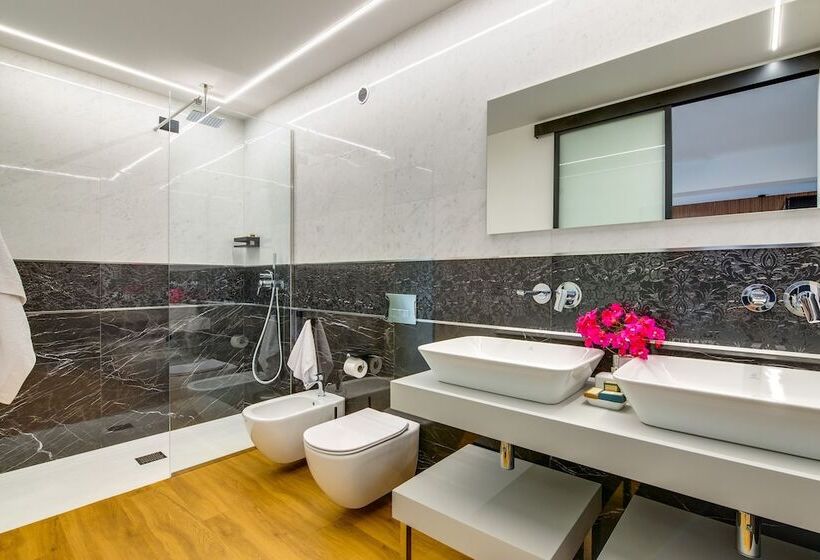 فندق Roccaregina