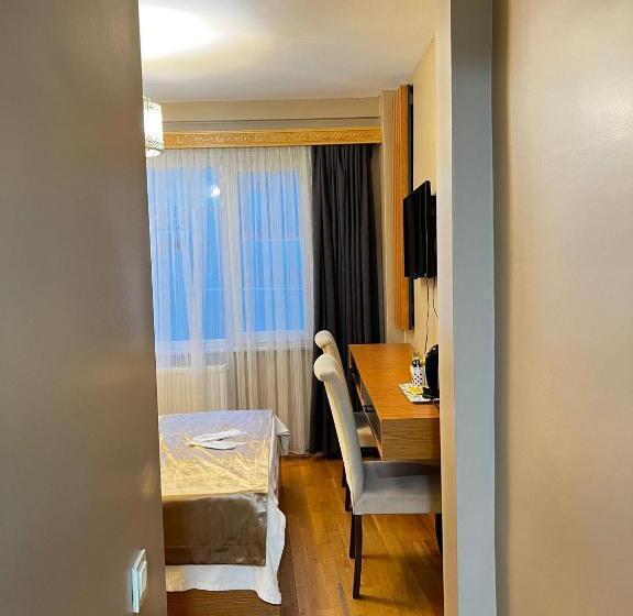 هتل Taksim Cetinkaya Suite
