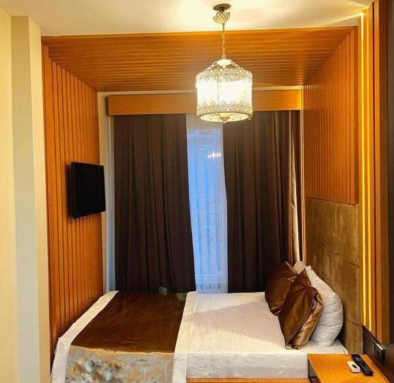 هتل Taksim Cetinkaya Suite