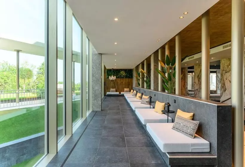 ホテル Vinifera Wine & Spa 5 Stars Superior