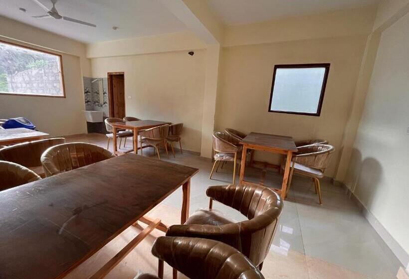 호텔 Winterline Resort, Kasol   A Four Star Luxury Resort