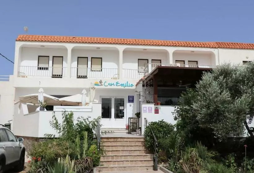 ペンション Hostal Casa Emilio