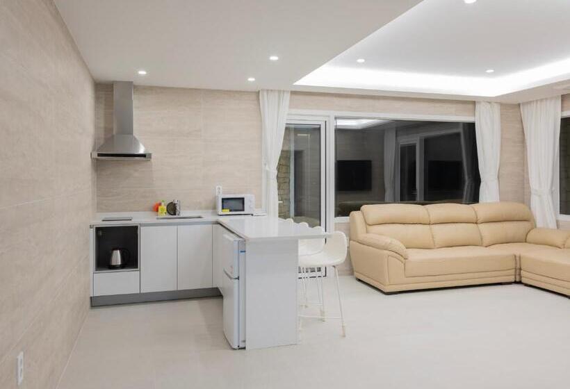 White Castle Pension