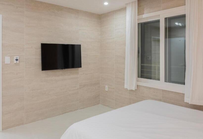 White Castle Pension